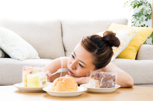 ダイエットで痩せない原因！やりがちなNG行動って？
