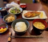 栄養バランスの取れた食事って?