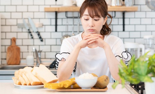 糖質と炭水化物の関係って？摂取目標量は！
