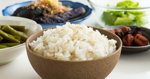 食物繊維は1日にどれくらい!摂取目標量って?