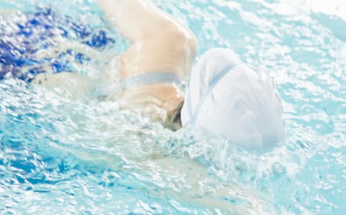 水泳の種目別消費カロリーって?